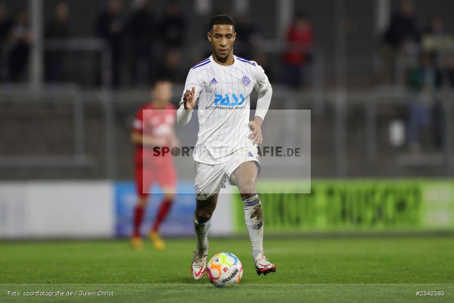 Felix Metzler, Stadion am Schönbusch, Aschaffenburg, 07.10.2022, sport, action, BFV, Fussball, Oktober 2022, Saison 2022/2023, Spiel-Nr. 152, 16. Spieltag, Regionalliga Bayern, TSV, SVA, TSV Rain/Lech, SV Viktoria Aschaffenburg - Bild-ID: 2342383