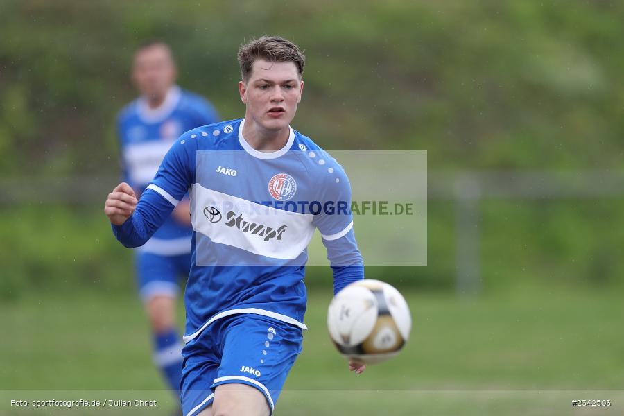 Fabian Weisenberger, Sportgelände, Lohr-Halsbach, 08.10.2022, sport, action, BFV, Fussball, Oktober 2022, Saison 2022/2023, 12. Spieltag, FCT, FCWH, Kreisklasse Würzburg, FC 1920 Thüngen, FC Wiesenfeld-Halsbach - Bild-ID: 2342503