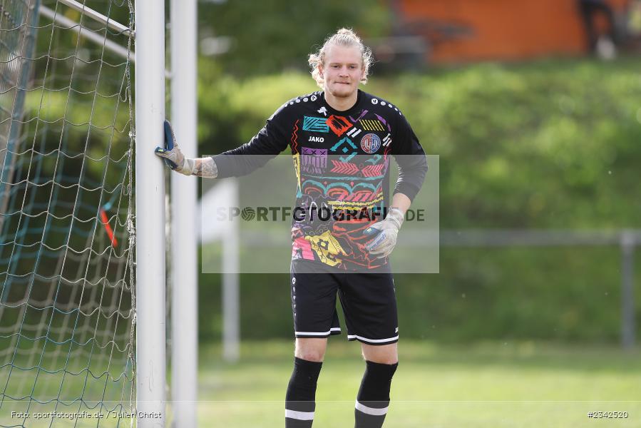 Florian Amend, Sportgelände, Lohr-Halsbach, 08.10.2022, sport, action, BFV, Fussball, Oktober 2022, Saison 2022/2023, 12. Spieltag, FCT, FCWH, Kreisklasse Würzburg, FC 1920 Thüngen, FC Wiesenfeld-Halsbach - Bild-ID: 2342520 Florian Amend, Sportgelände, Lohr-Halsbach, 08.10.2022, sport, action, BFV, Fussball, Oktober 2022, Saison 2022/2023, 12. Spieltag, FCT, FCWH, Kreisklasse Würzburg, FC 1920 Thüngen, FC Wiesenfeld-Halsbach - Bild-ID: 2342520