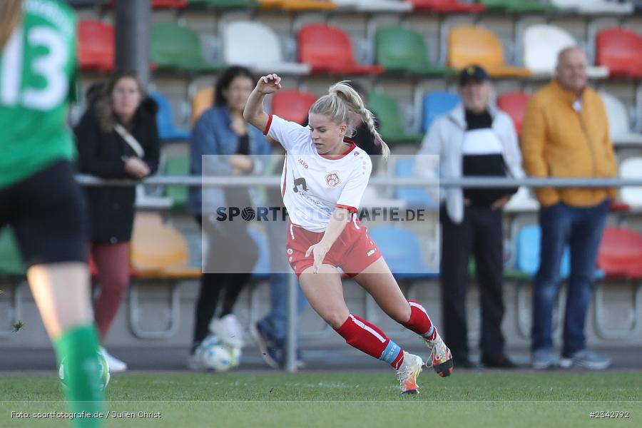Ela Schlicker, DJK-Stadion, Würzburg, 09.10.2022, sport, action, BFV, Fussball, Oktober 2022, Saison 2022/2023, FWK, DJK, Frauen BOL, FC Würzburger Kickers II, SB DJK Würzburg - Bild-ID: 2342792