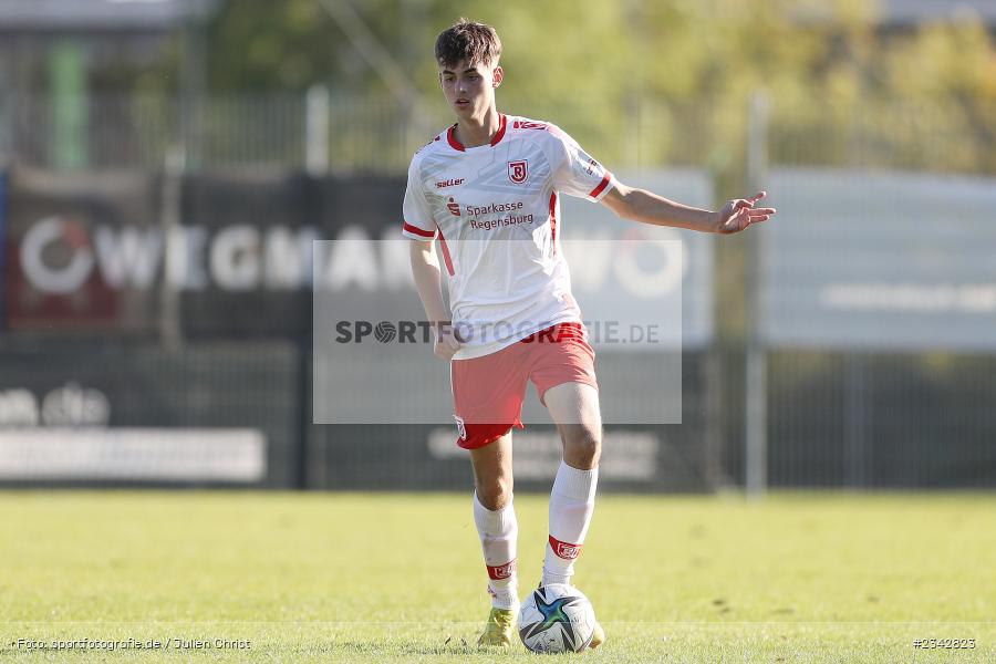 Johannes Rehwald, KRE Sportpark, Würzburg, 09.10.2022, sport, action, BFV, Fussball, Oktober 2022, Saison 2022/2023, SSV, FWK, A-Junioren, U19 Bayernliga, SSV Jahn Regensburg, FC Würzburger Kickers - Bild-ID: 2342823