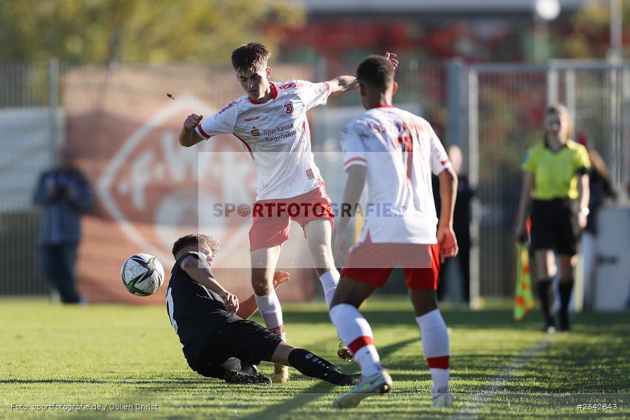 Johannes Rehwald, KRE Sportpark, Würzburg, 09.10.2022, sport, action, BFV, Fussball, Oktober 2022, Saison 2022/2023, SSV, FWK, A-Junioren, U19 Bayernliga, SSV Jahn Regensburg, FC Würzburger Kickers - Bild-ID: 2342843