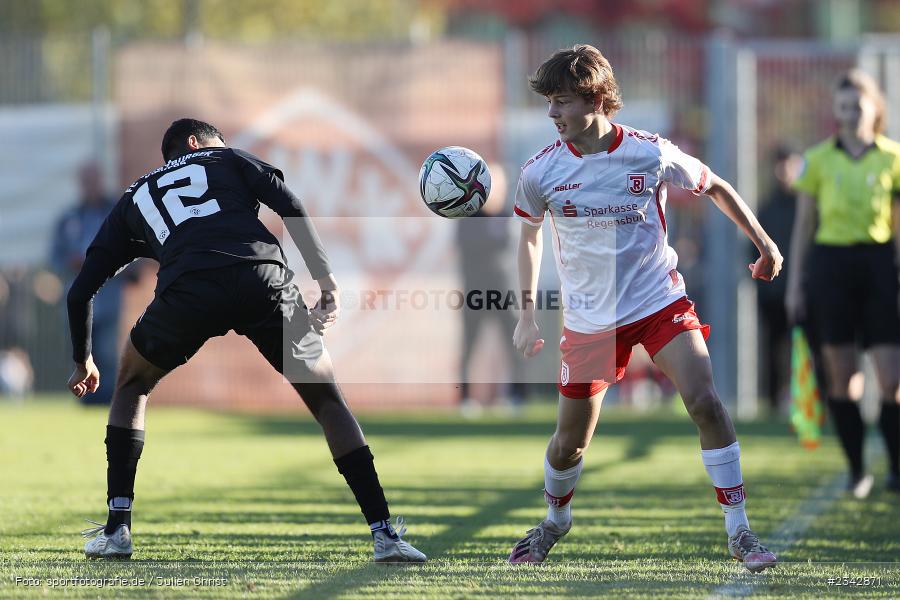 Louis Federlein, KRE Sportpark, Würzburg, 09.10.2022, sport, action, BFV, Fussball, Oktober 2022, Saison 2022/2023, SSV, FWK, A-Junioren, U19 Bayernliga, SSV Jahn Regensburg, FC Würzburger Kickers - Bild-ID: 2342871
