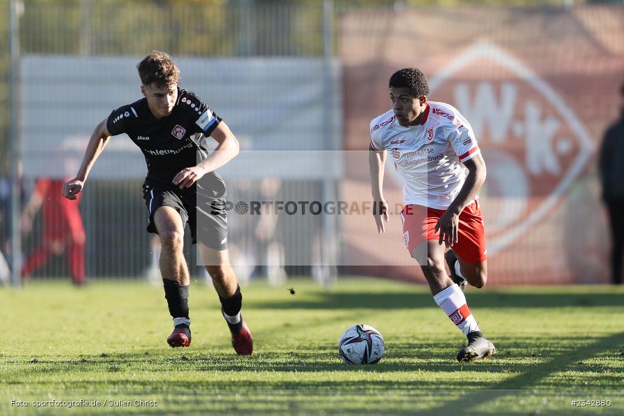 Marco Maul, KRE Sportpark, Würzburg, 09.10.2022, sport, action, BFV, Fussball, Oktober 2022, Saison 2022/2023, SSV, FWK, A-Junioren, U19 Bayernliga, SSV Jahn Regensburg, FC Würzburger Kickers - Bild-ID: 2342880