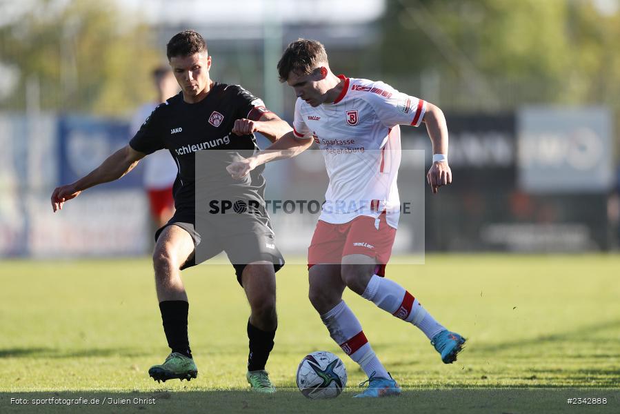 Lukas Rupp, KRE Sportpark, Würzburg, 09.10.2022, sport, action, BFV, Fussball, Oktober 2022, Saison 2022/2023, SSV, FWK, A-Junioren, U19 Bayernliga, SSV Jahn Regensburg, FC Würzburger Kickers - Bild-ID: 2342888