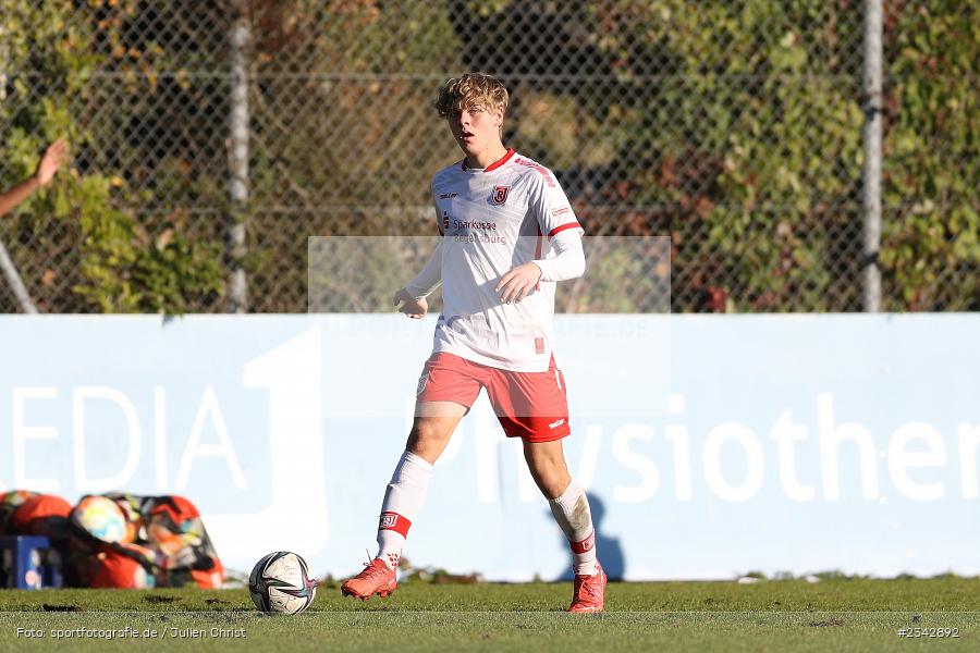 Alexander Nittnaus, KRE Sportpark, Würzburg, 09.10.2022, sport, action, BFV, Fussball, Oktober 2022, Saison 2022/2023, SSV, FWK, A-Junioren, U19 Bayernliga, SSV Jahn Regensburg, FC Würzburger Kickers - Bild-ID: 2342892