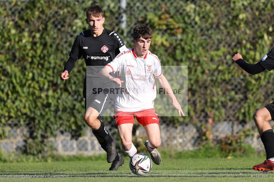 Jonathan Auburger, KRE Sportpark, Würzburg, 09.10.2022, sport, action, BFV, Fussball, Oktober 2022, Saison 2022/2023, SSV, FWK, A-Junioren, U19 Bayernliga, SSV Jahn Regensburg, FC Würzburger Kickers - Bild-ID: 2342895