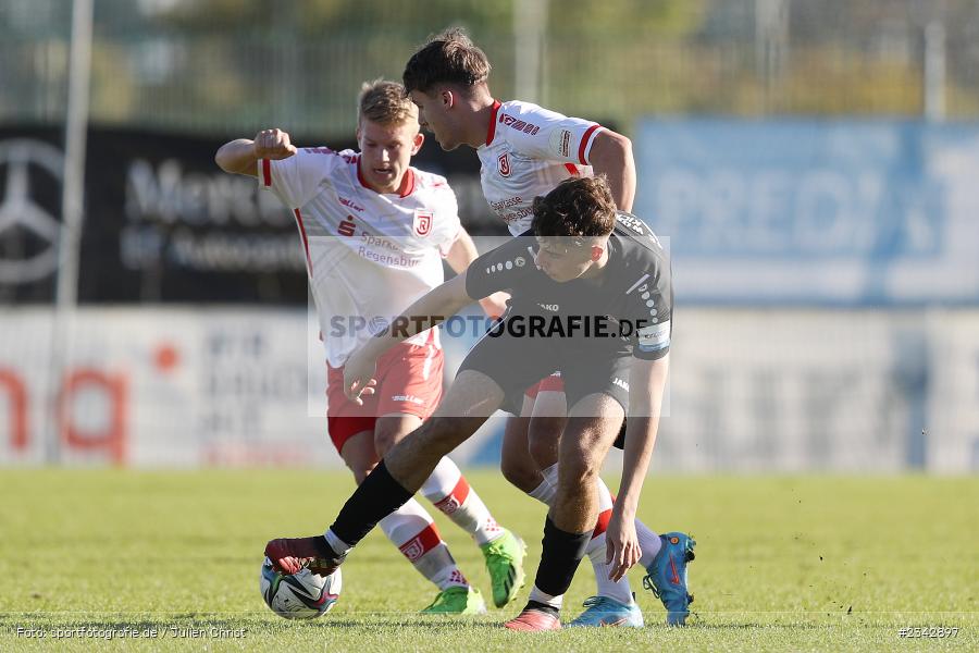 Marco Mütsch, KRE Sportpark, Würzburg, 09.10.2022, sport, action, BFV, Fussball, Oktober 2022, Saison 2022/2023, SSV, FWK, A-Junioren, U19 Bayernliga, SSV Jahn Regensburg, FC Würzburger Kickers - Bild-ID: 2342897