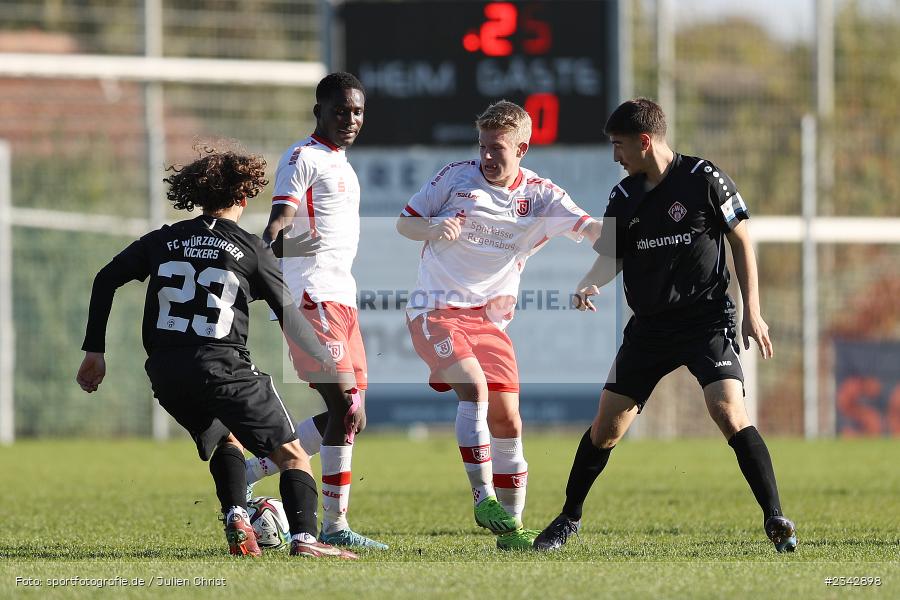 Bastian Walter, KRE Sportpark, Würzburg, 09.10.2022, sport, action, BFV, Fussball, Oktober 2022, Saison 2022/2023, SSV, FWK, A-Junioren, U19 Bayernliga, SSV Jahn Regensburg, FC Würzburger Kickers - Bild-ID: 2342898