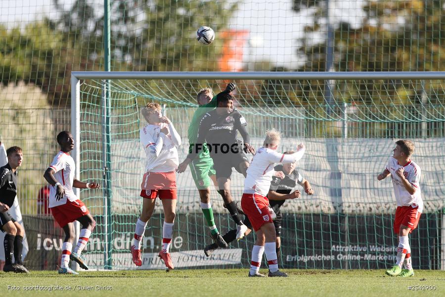 Geremi Perera, KRE Sportpark, Würzburg, 09.10.2022, sport, action, BFV, Fussball, Oktober 2022, Saison 2022/2023, SSV, FWK, A-Junioren, U19 Bayernliga, SSV Jahn Regensburg, FC Würzburger Kickers - Bild-ID: 2342900