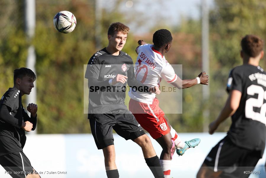 Jason Osei Tutu, KRE Sportpark, Würzburg, 09.10.2022, sport, action, BFV, Fussball, Oktober 2022, Saison 2022/2023, SSV, FWK, A-Junioren, U19 Bayernliga, SSV Jahn Regensburg, FC Würzburger Kickers - Bild-ID: 2342903