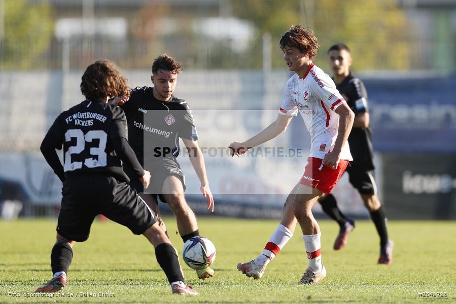 Louis Federlein, KRE Sportpark, Würzburg, 09.10.2022, sport, action, BFV, Fussball, Oktober 2022, Saison 2022/2023, SSV, FWK, A-Junioren, U19 Bayernliga, SSV Jahn Regensburg, FC Würzburger Kickers - Bild-ID: 2342923