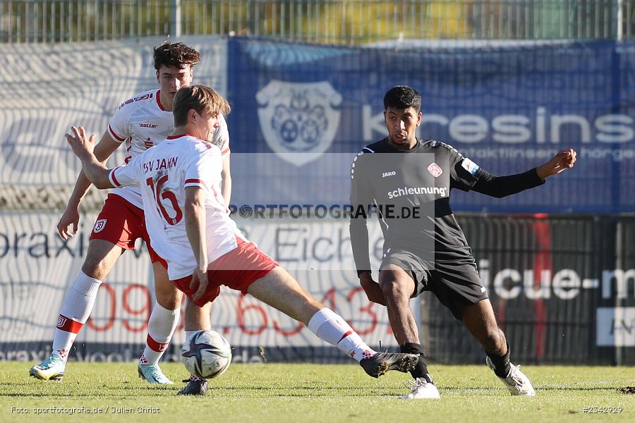 Geremi Perera, KRE Sportpark, Würzburg, 09.10.2022, sport, action, BFV, Fussball, Oktober 2022, Saison 2022/2023, SSV, FWK, A-Junioren, U19 Bayernliga, SSV Jahn Regensburg, FC Würzburger Kickers - Bild-ID: 2342929
