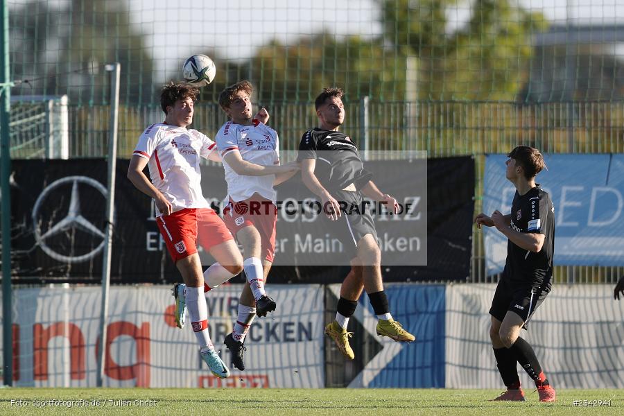 k.A., KRE Sportpark, Würzburg, 09.10.2022, sport, action, BFV, Fussball, Oktober 2022, Saison 2022/2023, SSV, FWK, A-Junioren, U19 Bayernliga, SSV Jahn Regensburg, FC Würzburger Kickers - Bild-ID: 2342941