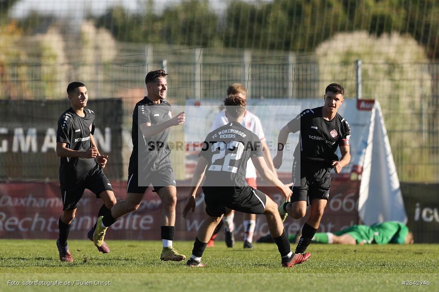Marcel Fischer, Marco Mütsch, Sem Gralek, Torjubel, k.A., KRE Sportpark, Würzburg, 09.10.2022, sport, action, BFV, Fussball, Oktober 2022, Saison 2022/2023, SSV, FWK, A-Junioren, U19 Bayernliga, SSV Jahn Regensburg, FC Würzburger Kickers - Bild-ID: 2342946