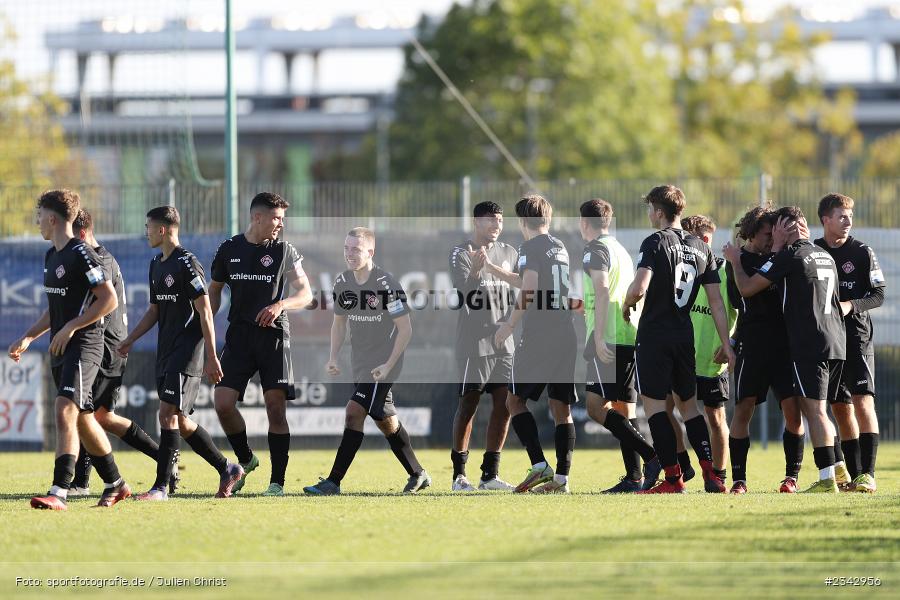 Nick Doktorczyk, Marcel Fischer, Marco Mütsch, Sem Gralek, Torjubel, k.A., KRE Sportpark, Würzburg, 09.10.2022, sport, action, BFV, Fussball, Oktober 2022, Saison 2022/2023, SSV, FWK, A-Junioren, U19 Bayernliga, SSV Jahn Regensburg, FC Würzburger Kickers - Bild-ID: 2342956