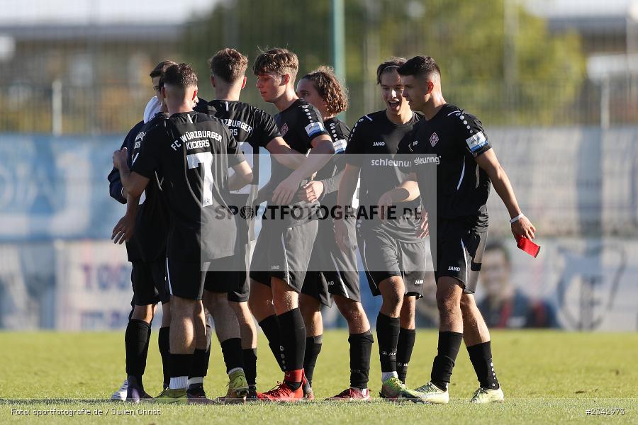Marcel Fischer, Lennard Schneider, KRE Sportpark, Würzburg, 09.10.2022, sport, action, BFV, Fussball, Oktober 2022, Saison 2022/2023, SSV, FWK, A-Junioren, U19 Bayernliga, SSV Jahn Regensburg, FC Würzburger Kickers - Bild-ID: 2342973