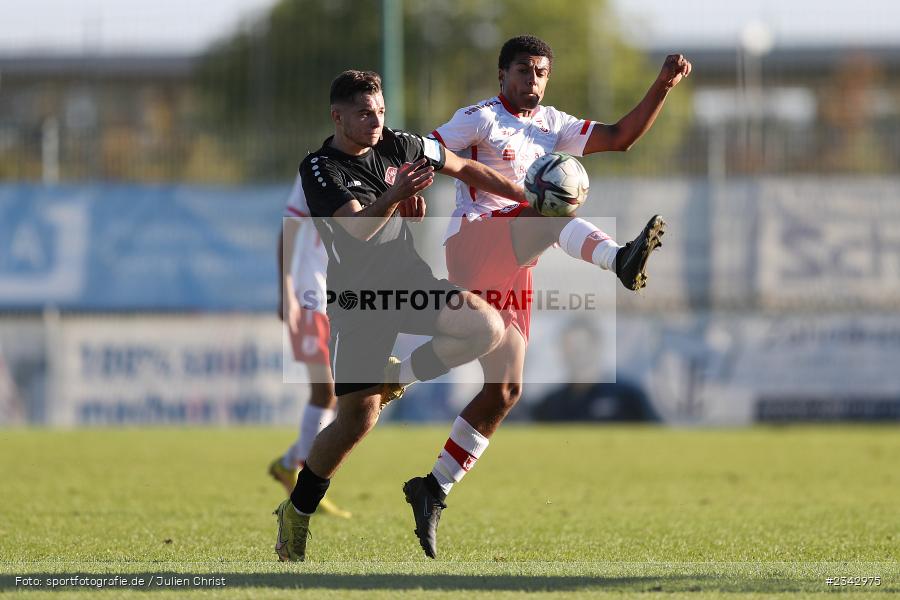 Marco Maul, KRE Sportpark, Würzburg, 09.10.2022, sport, action, BFV, Fussball, Oktober 2022, Saison 2022/2023, SSV, FWK, A-Junioren, U19 Bayernliga, SSV Jahn Regensburg, FC Würzburger Kickers - Bild-ID: 2342975