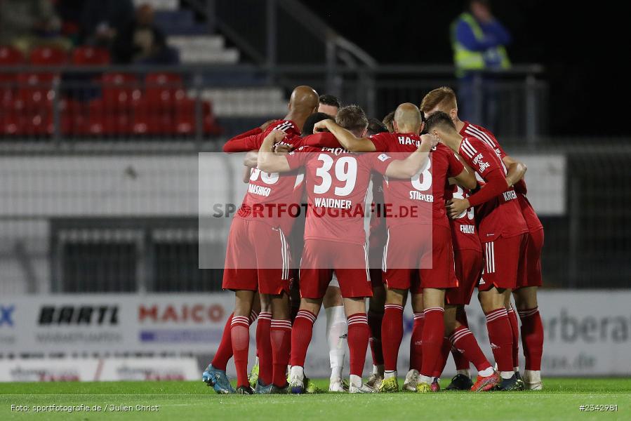 Mannschaftskreis, Stadion am Schönbusch, Aschaffenburg, 14.10.2022, sport, action, BFV, Fussball, Oktober 2022, Saison 2022/2023, 17. Spieltag, 4. Liga, RLB, Regionalliga Bayern, UHA, SVA, SpVgg Unterhaching, SV Viktoria Aschaffenburg - Bild-ID: 2342981