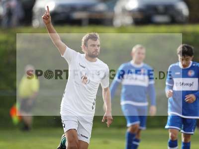 Fotos von FC Wiesenfeld-Halsbach - FC 1920 Thüngen auf sportfotografie.de