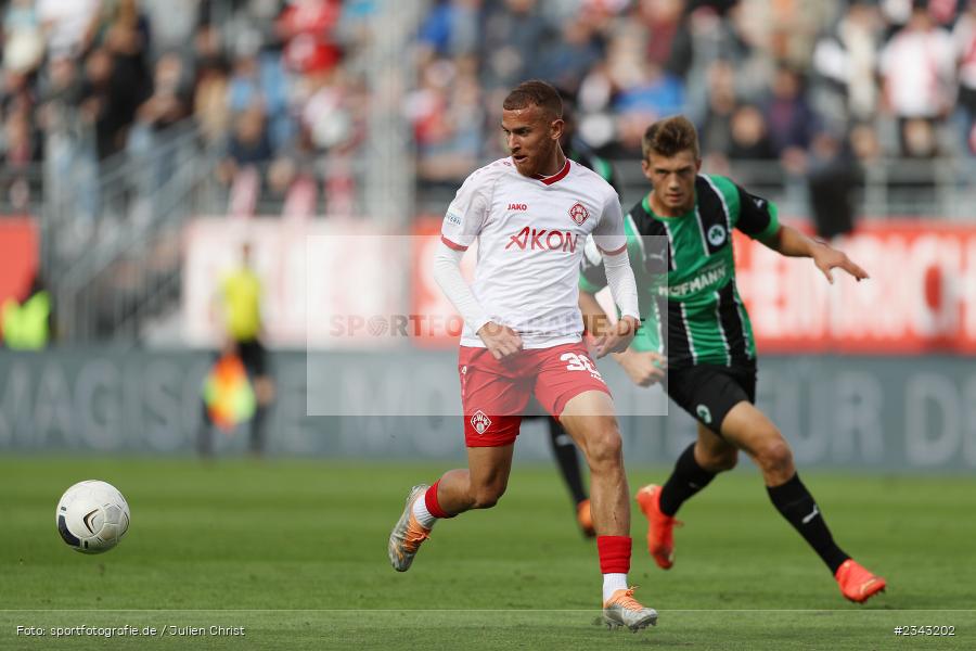 Benyas Solomon Junge-Abiol, FLYERALARM Arena, Würzburg, 15.10.2022, sport, action, BFV, Fussball, Oktober 2022, Saison 2022/2023, 17. Spieltag, 4. Liga, RLB, Regionalliga Bayern, SGF, FWK, SpVgg Greuther Fürth II, FC Würzburger Kickers - Bild-ID: 2343202