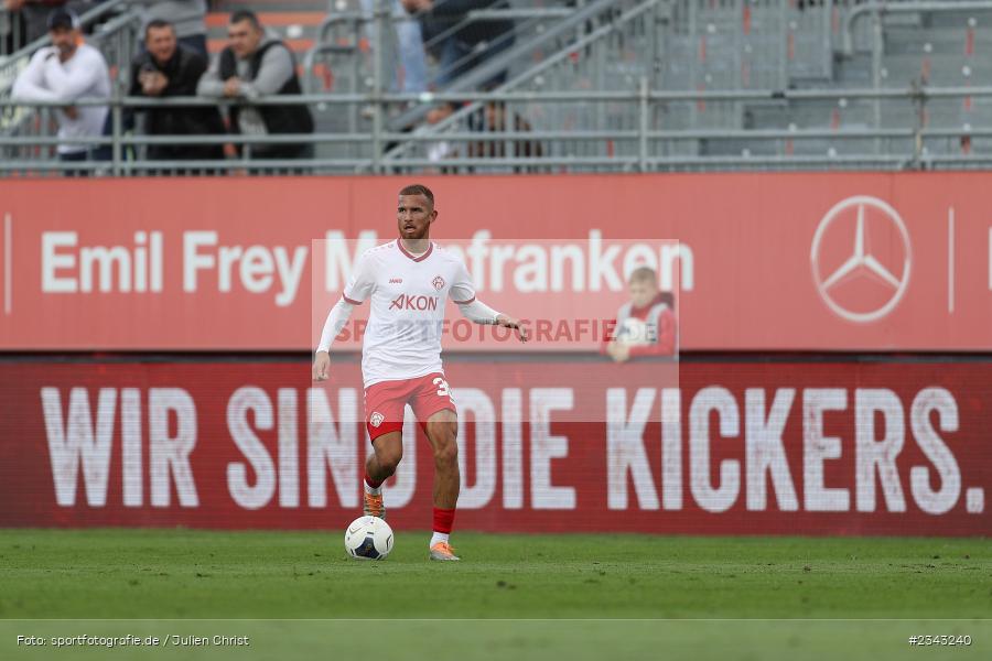 Benyas Solomon Junge-Abiol, FLYERALARM Arena, Würzburg, 15.10.2022, sport, action, BFV, Fussball, Oktober 2022, Saison 2022/2023, 17. Spieltag, 4. Liga, RLB, Regionalliga Bayern, SGF, FWK, SpVgg Greuther Fürth II, FC Würzburger Kickers - Bild-ID: 2343240