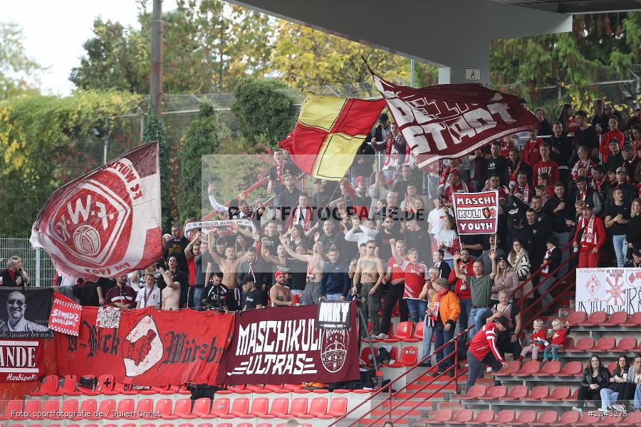 FLYERALARM Arena, Würzburg, 15.10.2022, sport, action, BFV, Fussball, Oktober 2022, Saison 2022/2023, 17. Spieltag, 4. Liga, RLB, Regionalliga Bayern, SGF, FWK, SpVgg Greuther Fürth II, FC Würzburger Kickers - Bild-ID: 2343273