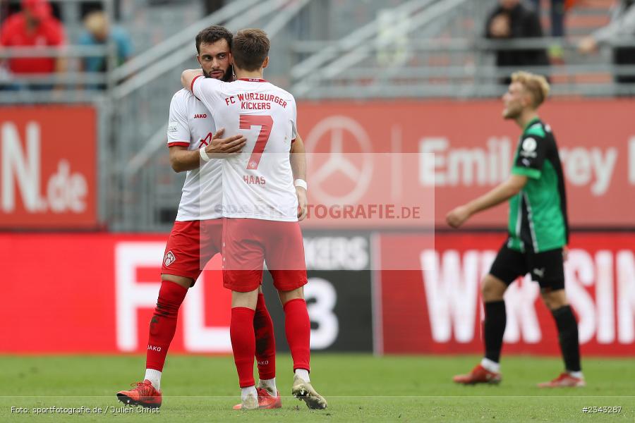 Taha Aksu, FLYERALARM Arena, Würzburg, 15.10.2022, sport, action, BFV, Fussball, Oktober 2022, Saison 2022/2023, 17. Spieltag, 4. Liga, RLB, Regionalliga Bayern, SGF, FWK, SpVgg Greuther Fürth II, FC Würzburger Kickers - Bild-ID: 2343287