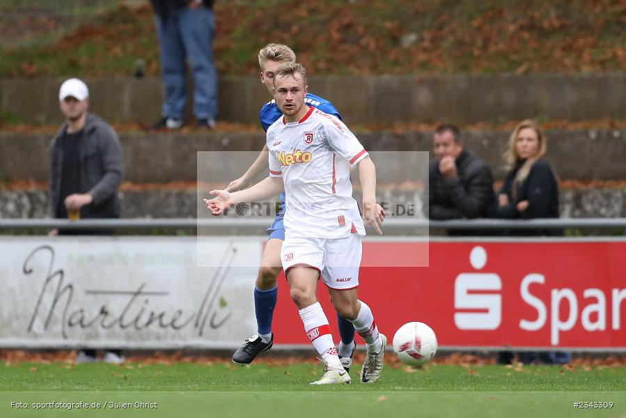 Julian Ziegler, Sepp Endres Sportanlage, Würzburg, 15.10.2022, sport, action, BFV, Fussball, Oktober 2022, Saison 2022/2023, 15. Spieltag, 5. Liga, SSV, FV04, BAY, Bayernliga Nord, SSV Jahn Regensburg II, Würzburger FV - Bild-ID: 2343309