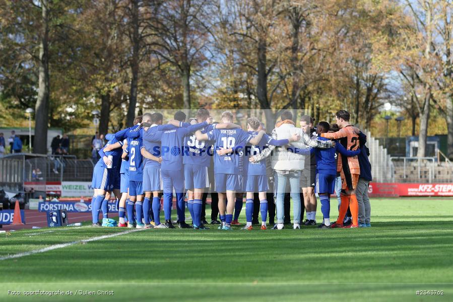 Team, Mannschaftskreis, Sachs-Stadion, Schweinfurt, 22.10.2022, sport, action, BFV, Fussball, Oktober 2022, Saison 2022/2023, RLB, Regionalliga Bayern, SVA, FC05, SV Viktoria Aschaffenburg, 1. FC Schweinfurt 05 - Bild-ID: 2343762 Team, Mannschaftskreis, Sachs-Stadion, Schweinfurt, 22.10.2022, sport, action, BFV, Fussball, Oktober 2022, Saison 2022/2023, RLB, Regionalliga Bayern, SVA, FC05, SV Viktoria Aschaffenburg, 1. FC Schweinfurt 05 - Bild-ID: 2343762