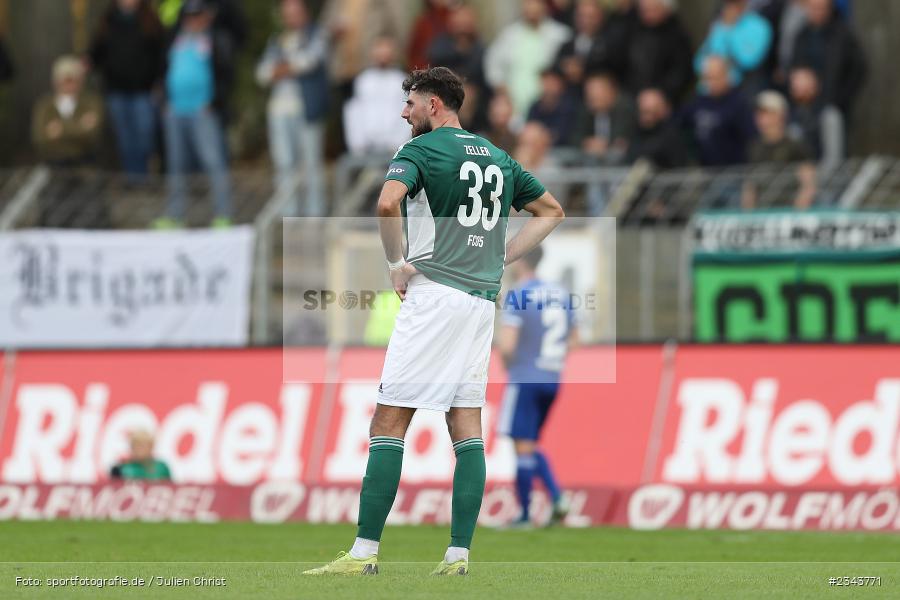 Lucas Zeller, Sachs-Stadion, Schweinfurt, 22.10.2022, sport, action, BFV, Fussball, Oktober 2022, Saison 2022/2023, RLB, Regionalliga Bayern, SVA, FC05, SV Viktoria Aschaffenburg, 1. FC Schweinfurt 05 - Bild-ID: 2343771