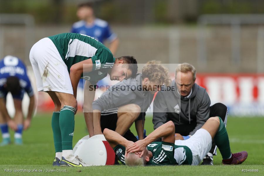 Hände, Arme, gestikuliert, Benjamin Hadžić, Sachs-Stadion, Schweinfurt, 22.10.2022, sport, action, BFV, Fussball, Oktober 2022, Saison 2022/2023, RLB, Regionalliga Bayern, SVA, FC05, SV Viktoria Aschaffenburg, 1. FC Schweinfurt 05 - Bild-ID: 2343888