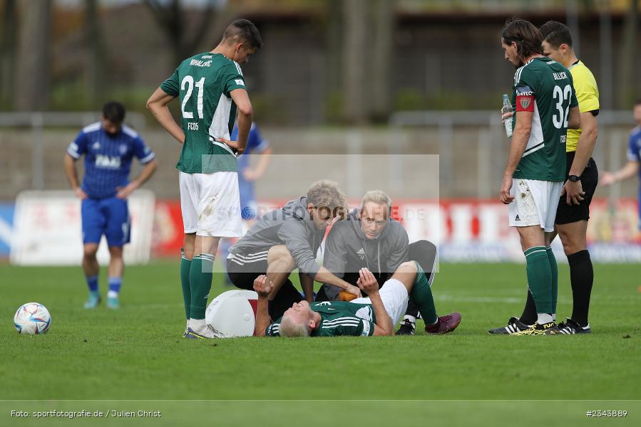 Hände, Arme, gestikuliert, Benjamin Hadžić, Sachs-Stadion, Schweinfurt, 22.10.2022, sport, action, BFV, Fussball, Oktober 2022, Saison 2022/2023, RLB, Regionalliga Bayern, SVA, FC05, SV Viktoria Aschaffenburg, 1. FC Schweinfurt 05 - Bild-ID: 2343889