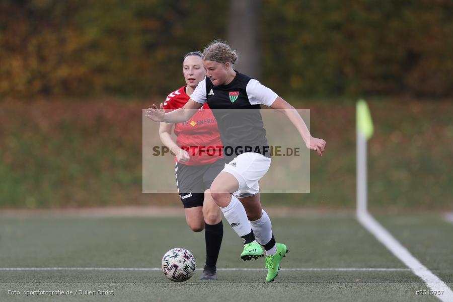 Isabell Heinisch, Sachs-Stadion, Schweinfurt, 22.10.2022, sport, action, BFV, Fussball, Oktober 2022, Saison 2022/2023, LLN, Frauen Landesliga Nord, FCK, FC05, FC Karsbach, FC Schweinfurt 05 - Bild-ID: 2343937