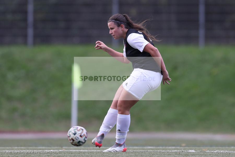 Luisa Söllmann, Sachs-Stadion, Schweinfurt, 22.10.2022, sport, action, BFV, Fussball, Oktober 2022, Saison 2022/2023, LLN, Frauen Landesliga Nord, FCK, FC05, FC Karsbach, FC Schweinfurt 05 - Bild-ID: 2343992