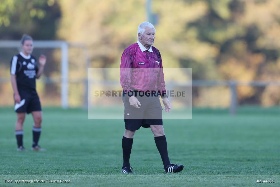 Schiedsrichter, Jürgen Walther, Sportgelände, Adelsberg, 22.10.2022, sport, action, BFV, Fussball, Oktober 2022, Saison 2022/2023, 8. Spieltag, Frauen BOL, FCH, SPA, FC Hopferstadt, SpVgg Adelsberg - Bild-ID: 2344032
