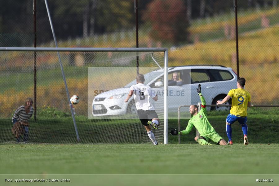 Yannick Schmitt, Sportgelände, Uissigheim, 23.10.2022, sport, action, bfv, Fussball, Oktober 2022, Saison 2022/2023, 12. Spieltag, BFV-Landesliga Odenwald, SVE, VFR, SV Eintracht Nassig, VfR Uissigheim - Bild-ID: 2344180