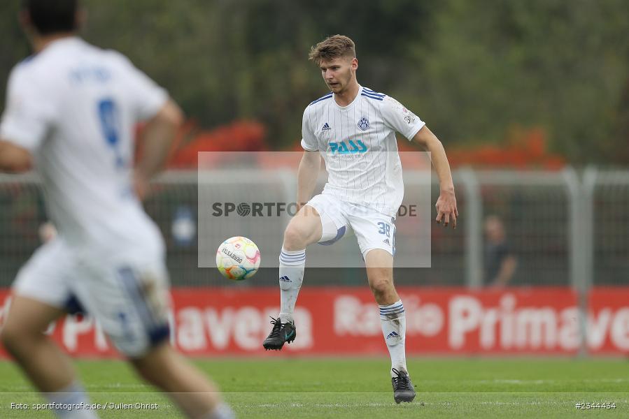 Niklas Borger, Stadion am Schönbusch, Aschaffenburg, 29.10.2022, sport, action, BFV, Fussball, Oktober 2022, Saison 2022/2023, 19. Spieltag, Regionalliga Bayern, TSV, SVA, TSV Buchbach, SV Viktoria Aschaffenburg - Bild-ID: 2344434 Niklas Borger, Stadion am Schönbusch, Aschaffenburg, 29.10.2022, sport, action, BFV, Fussball, Oktober 2022, Saison 2022/2023, 19. Spieltag, Regionalliga Bayern, TSV, SVA, TSV Buchbach, SV Viktoria Aschaffenburg - Bild-ID: 2344434