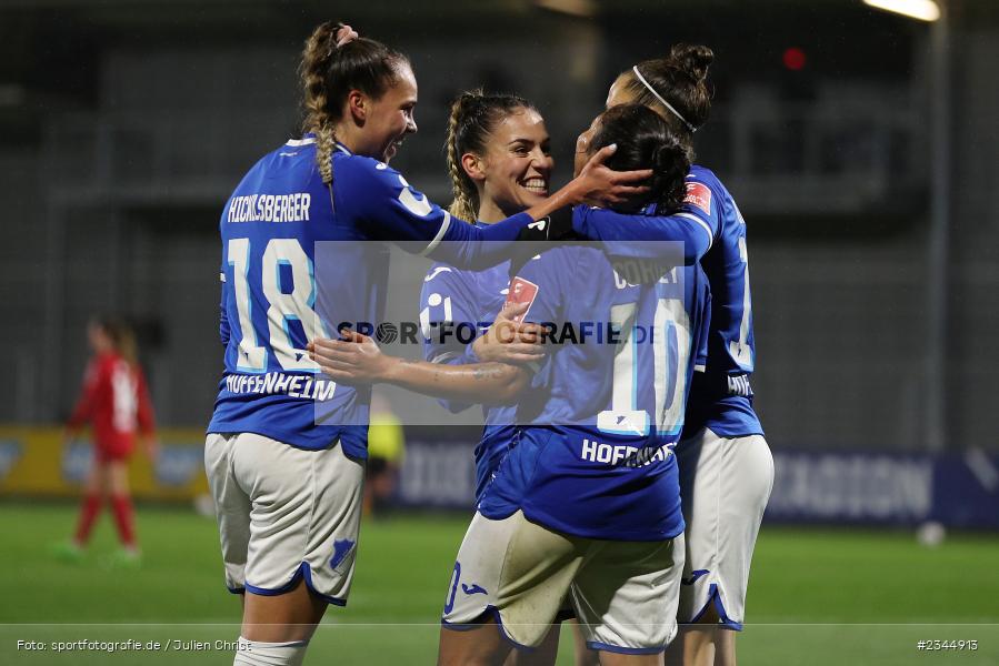 Gia Corley, Dietmar-Hopp-Stadion, Hoffenheim, 04.11.2022, sport, action, DFB, Fussball, November 2022, Saison 2022/2023, 7. Spieltag, FLYERALARM Frauen-Bundesliga, B04, TSG, Bayer 04 Leverkusen, TSG Hoffenheim - Bild-ID: 2344913