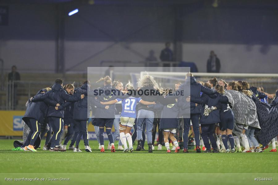 Emotionen, Jubel, Team, Mannschaftskreis, Dietmar-Hopp-Stadion, Hoffenheim, 04.11.2022, sport, action, DFB, Fussball, November 2022, Saison 2022/2023, 7. Spieltag, FLYERALARM Frauen-Bundesliga, B04, TSG, Bayer 04 Leverkusen, TSG Hoffenheim - Bild-ID: 2344943