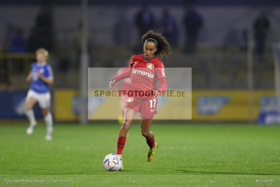 Amira Arfaoui, Dietmar-Hopp-Stadion, Hoffenheim, 04.11.2022, sport, action, DFB, Fussball, November 2022, Saison 2022/2023, 7. Spieltag, FLYERALARM Frauen-Bundesliga, B04, TSG, Bayer 04 Leverkusen, TSG Hoffenheim - Bild-ID: 2344982
