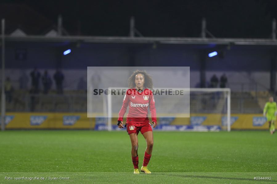 Amira Arfaoui, Dietmar-Hopp-Stadion, Hoffenheim, 04.11.2022, sport, action, DFB, Fussball, November 2022, Saison 2022/2023, 7. Spieltag, FLYERALARM Frauen-Bundesliga, B04, TSG, Bayer 04 Leverkusen, TSG Hoffenheim - Bild-ID: 2344992