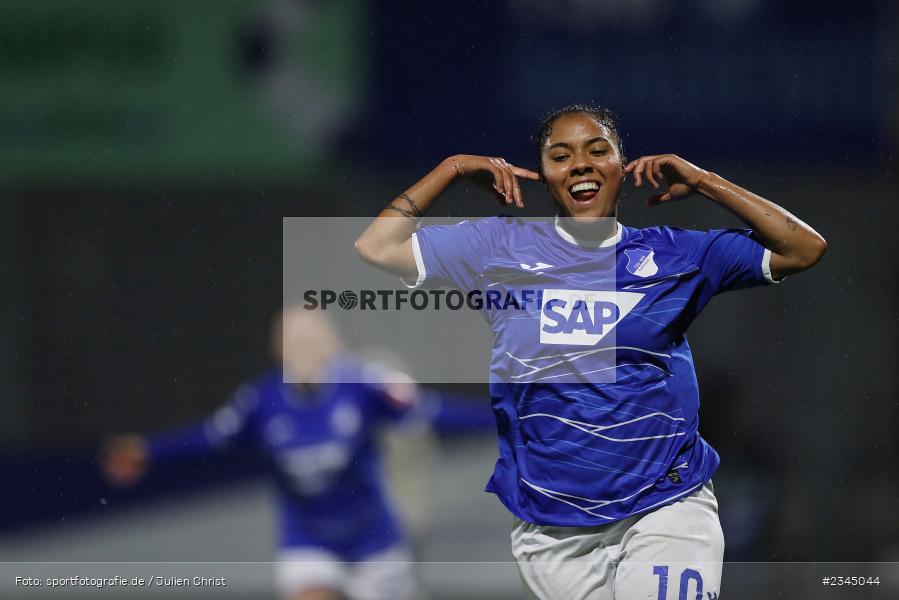 Gia Corley, Dietmar-Hopp-Stadion, Hoffenheim, 04.11.2022, sport, action, DFB, Fussball, November 2022, Saison 2022/2023, 7. Spieltag, FLYERALARM Frauen-Bundesliga, B04, TSG, Bayer 04 Leverkusen, TSG Hoffenheim - Bild-ID: 2345044