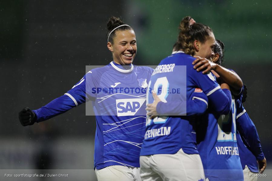 Nicole Billa, Dietmar-Hopp-Stadion, Hoffenheim, 04.11.2022, sport, action, DFB, Fussball, November 2022, Saison 2022/2023, 7. Spieltag, FLYERALARM Frauen-Bundesliga, B04, TSG, Bayer 04 Leverkusen, TSG Hoffenheim - Bild-ID: 2345066