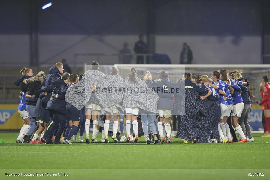 Mannschaftskreis, Dietmar-Hopp-Stadion, Hoffenheim, 04.11.2022, sport, action, DFB, Fussball, November 2022, Saison 2022/2023, 7. Spieltag, FLYERALARM Frauen-Bundesliga, B04, TSG, Bayer 04 Leverkusen, TSG Hoffenheim - Bild-ID: 2345102