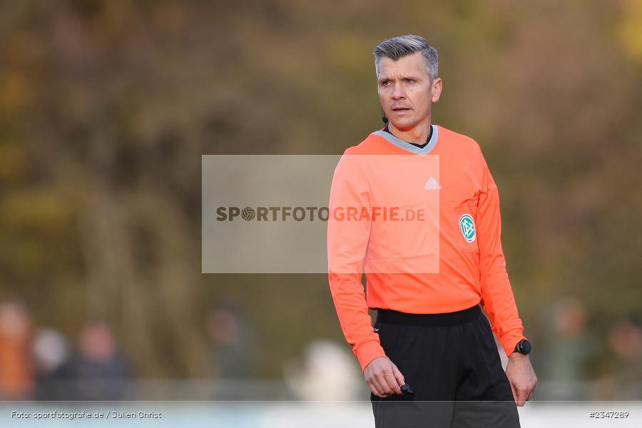 Schiedsrichter, Thomas Stein, Sportgelände, Karlburg, 26.11.2022, sport, action, Fussball, BFV, November 2022, Saison 2022/2023, 23. Spieltag, Landesliga Nordwest, ASV, TSV, ASV Rimpar, TSV Karlburg - Bild-ID: 2347289