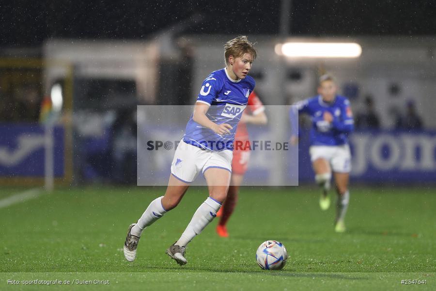 Paulina Krumbiegel, Dietmar-Hopp-Stadion, Hoffenheim, 02.12.2022, sport, action, Fussball, DFB, Dezember 2022, Saison 2022/2023, 9. Spieltag, FFBL, FLYERALARM Frauen-Bundesliga, FCB, TSG, FC Bayern München, TSG Hoffenheim - Bild-ID: 2347641