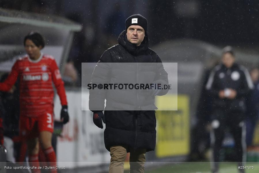 Alexander Straus, Dietmar-Hopp-Stadion, Hoffenheim, 02.12.2022, sport, action, Fussball, DFB, Dezember 2022, Saison 2022/2023, 9. Spieltag, FFBL, FLYERALARM Frauen-Bundesliga, FCB, TSG, FC Bayern München, TSG Hoffenheim - Bild-ID: 2347675