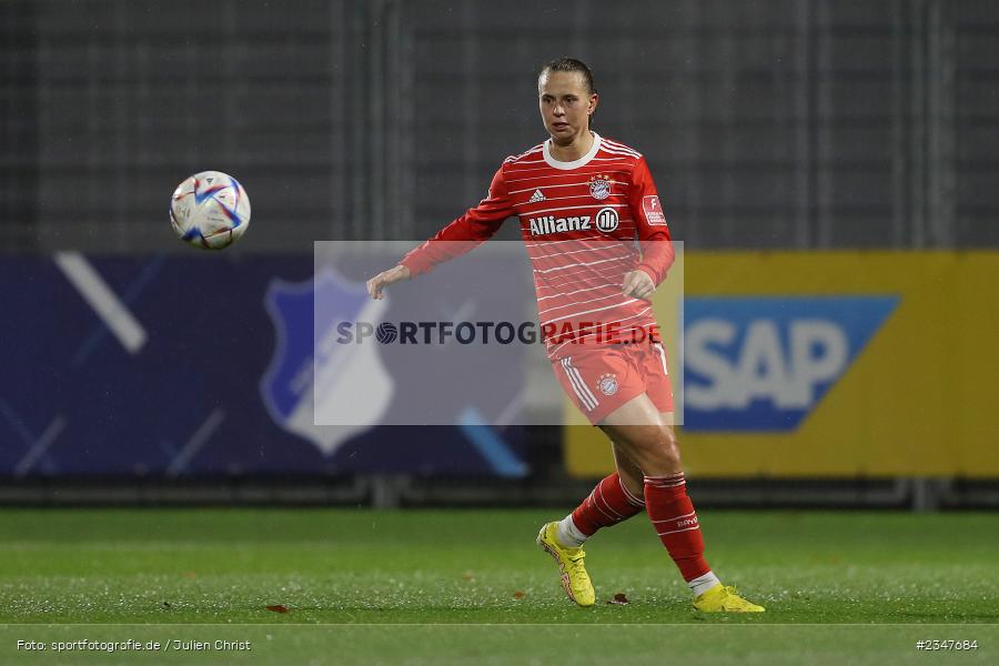 Klara Bühl, Dietmar-Hopp-Stadion, Hoffenheim, 02.12.2022, sport, action, Fussball, DFB, Dezember 2022, Saison 2022/2023, 9. Spieltag, FFBL, FLYERALARM Frauen-Bundesliga, FCB, TSG, FC Bayern München, TSG Hoffenheim - Bild-ID: 2347684