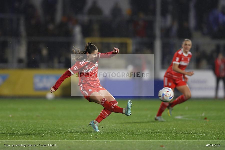 Sarah Zadrazil, Dietmar-Hopp-Stadion, Hoffenheim, 02.12.2022, sport, action, Fussball, DFB, Dezember 2022, Saison 2022/2023, 9. Spieltag, FFBL, FLYERALARM Frauen-Bundesliga, FCB, TSG, FC Bayern München, TSG Hoffenheim - Bild-ID: 2347708